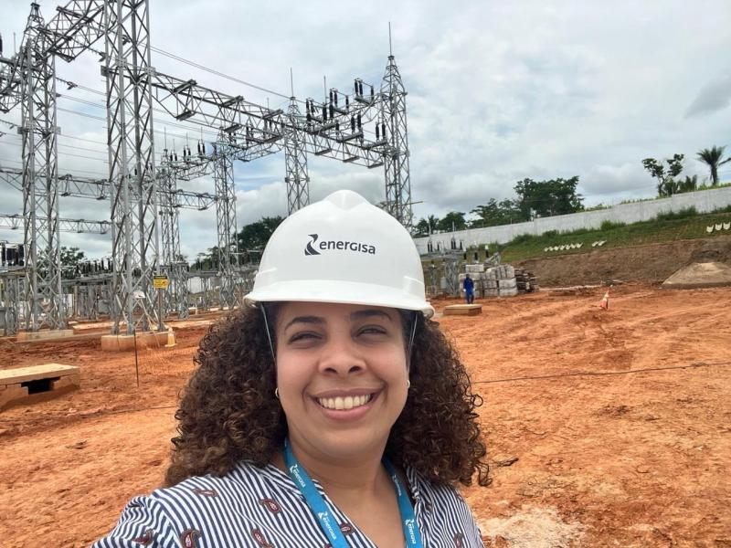 Com passagens por 3 Estados, engenheira eletricista de 28 anos conquista espaço no setor elétrico