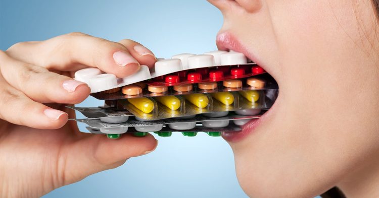 autoedicacao-perigosa