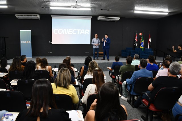 prefeito-tupa-participa-evento-fomento-mercado